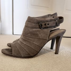 5th Avenue Grey Suede Peep Toe Bootie Heels Size 10
